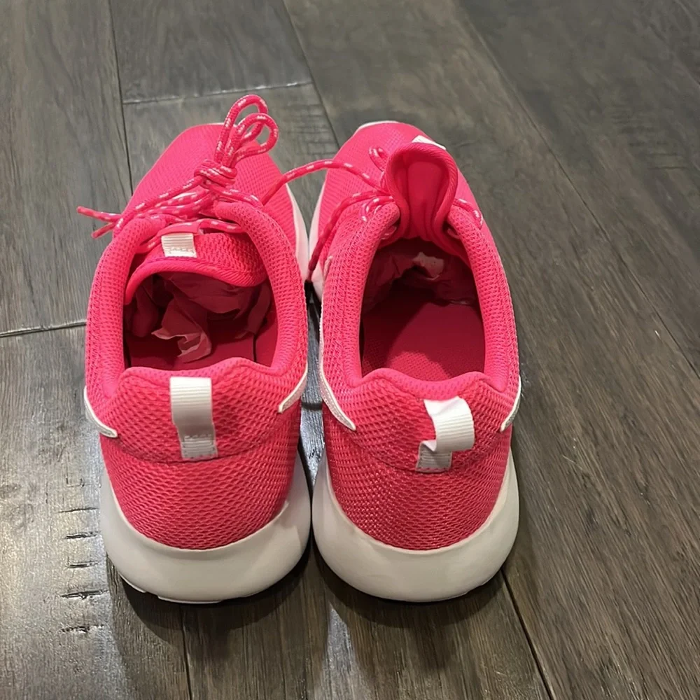 Nike Roshe One Rosherun GS Shoes Sneakers pink 599729 609 Girls Youth Size 6